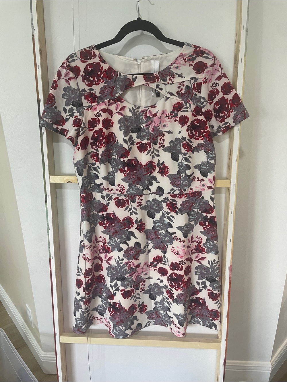 Kensie Floral Cutout Dress - Ivory, Burgundy & Gray